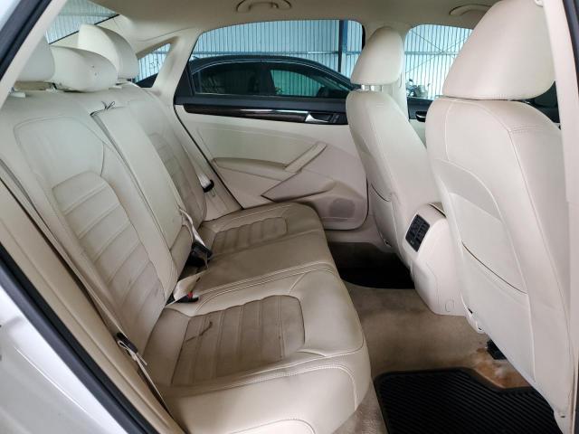 2015 VOLKSWAGEN PASSAT SEL 1VWCV7A38FC073671