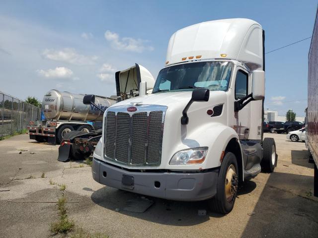 PETERBILT TRACTOR 579 2016 white tractor diesel 1XPBA48XXGD354415 photo #3