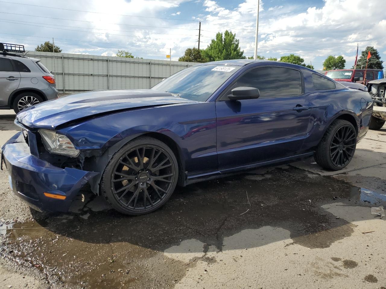 FORD MUSTANG