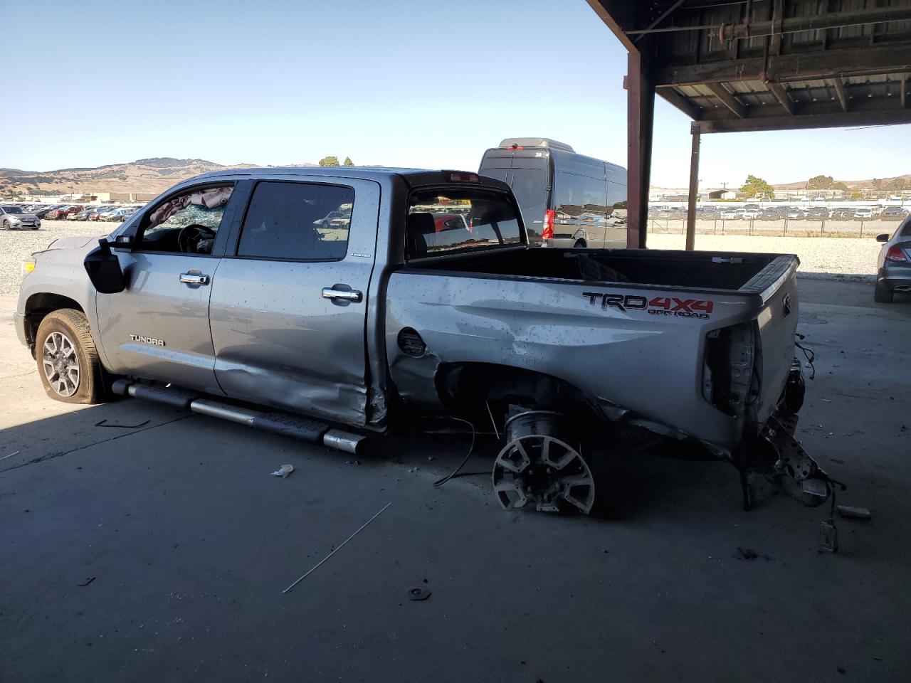 TOYOTA TUNDRA CREWMAX LIMITED