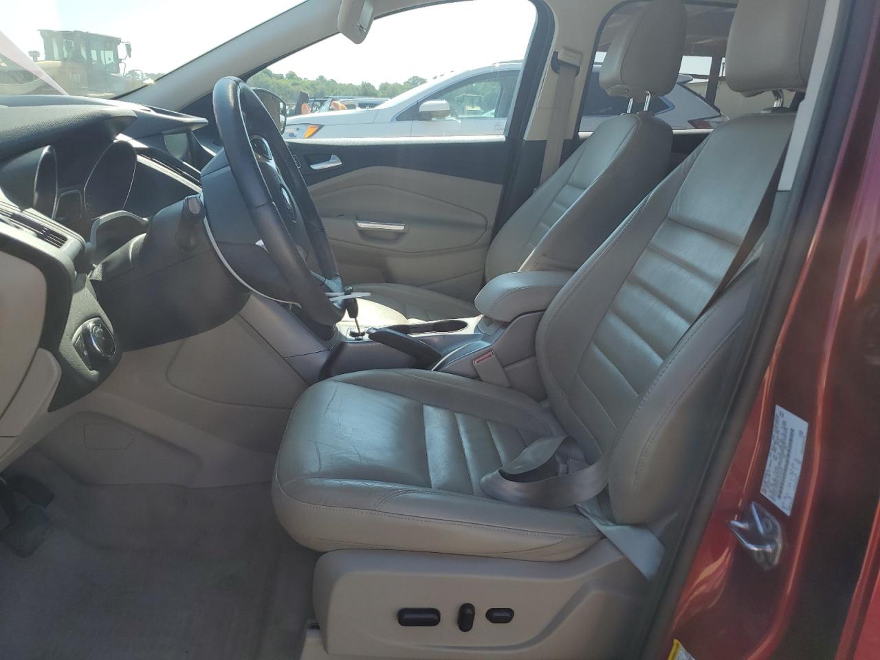 FORD ESCAPE SE