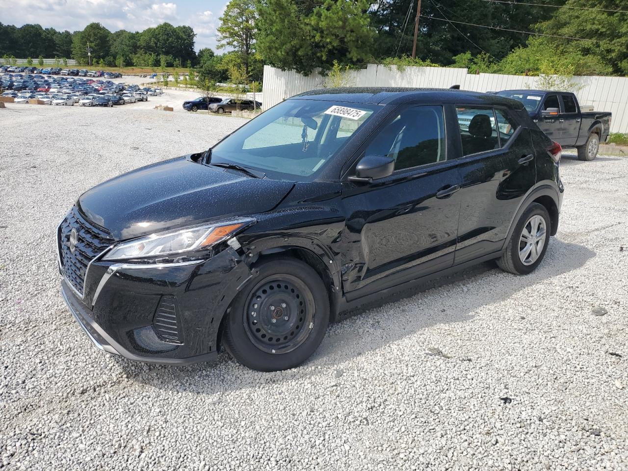 NISSAN KICKS S