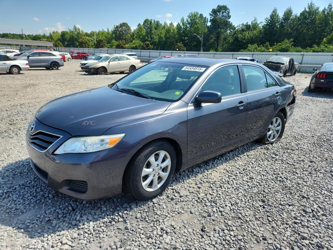 TOYOTA CAMRY BASE
