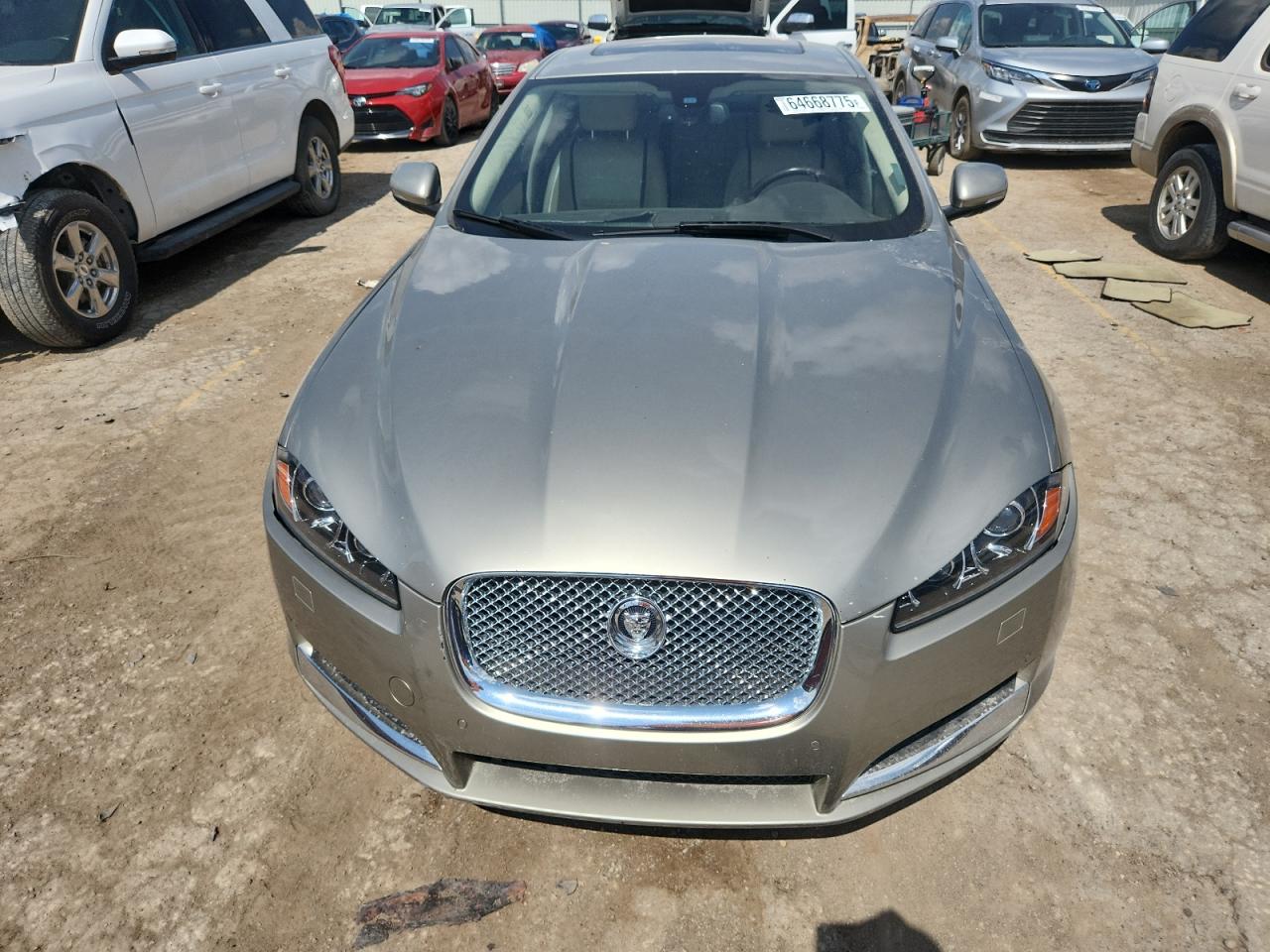 JAGUAR XF