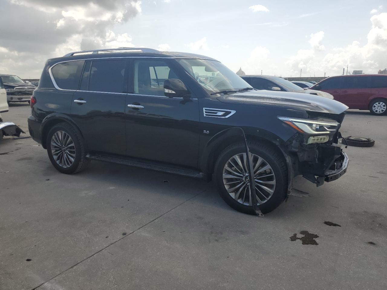 INFINITI QX80 LUXE