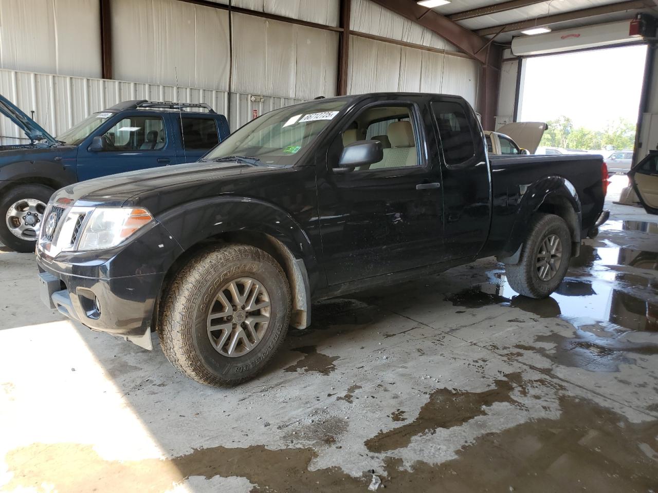 NISSAN FRONTIER SV