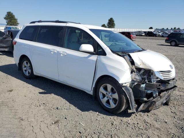 2017 TOYOTA SIENNA LE 5TDKZ3DC8HS821554