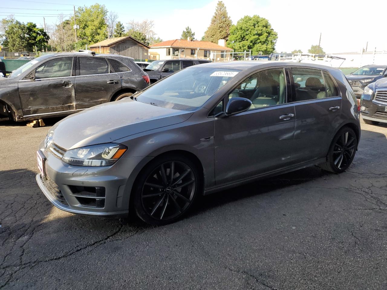 VOLKSWAGEN GOLF R