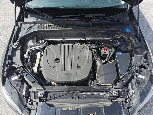 2022 VOLVO XC60 B5 MO YV4L12RK2N1986656