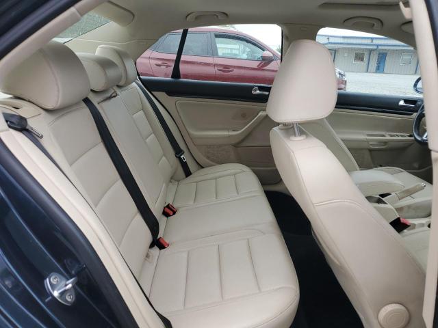 2010 VOLKSWAGEN JETTA SE - 3VWRZ7AJ7AM040861