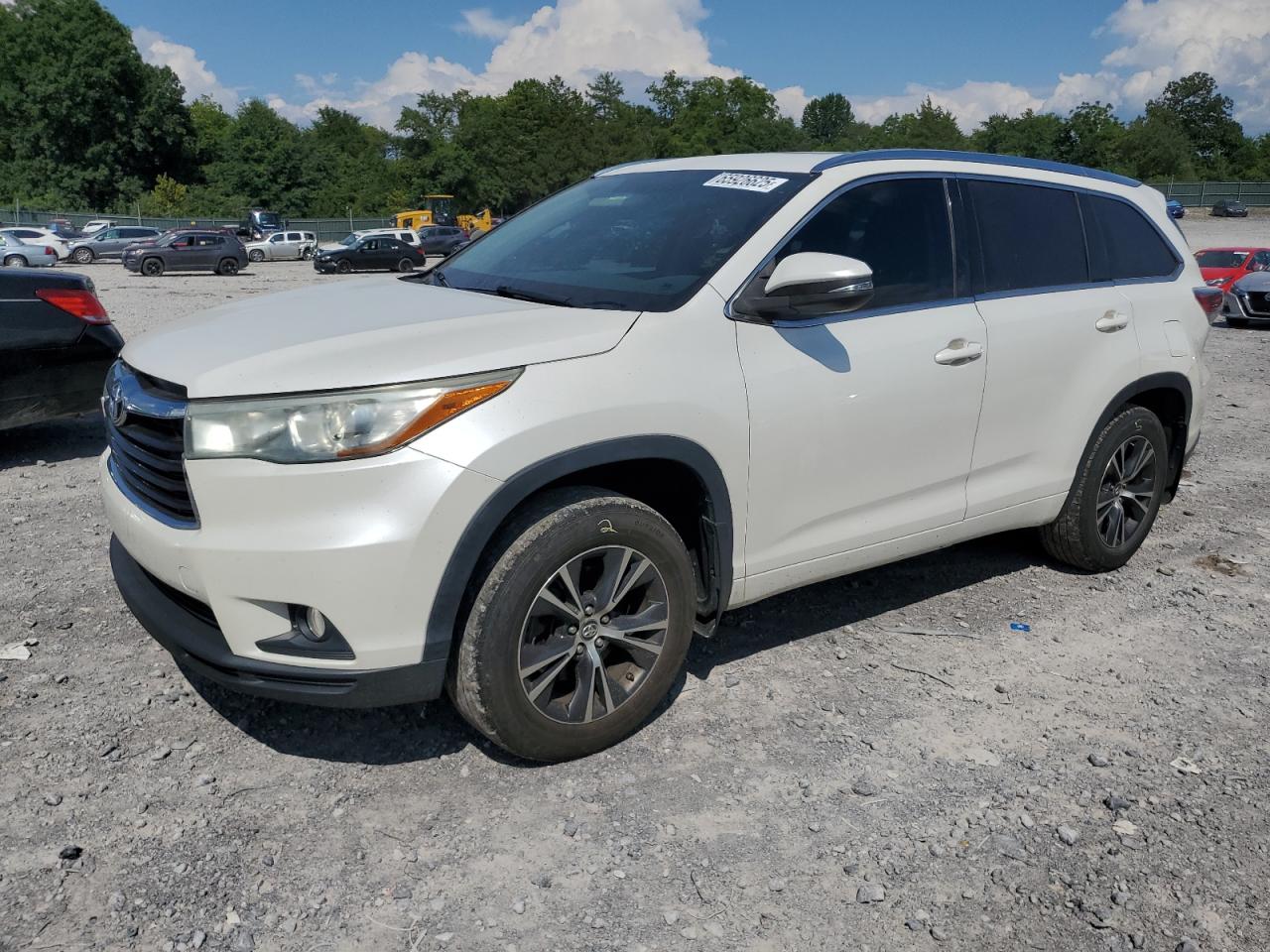 Lot #3301807346 2016 TOYOTA HIGHLANDER XLE