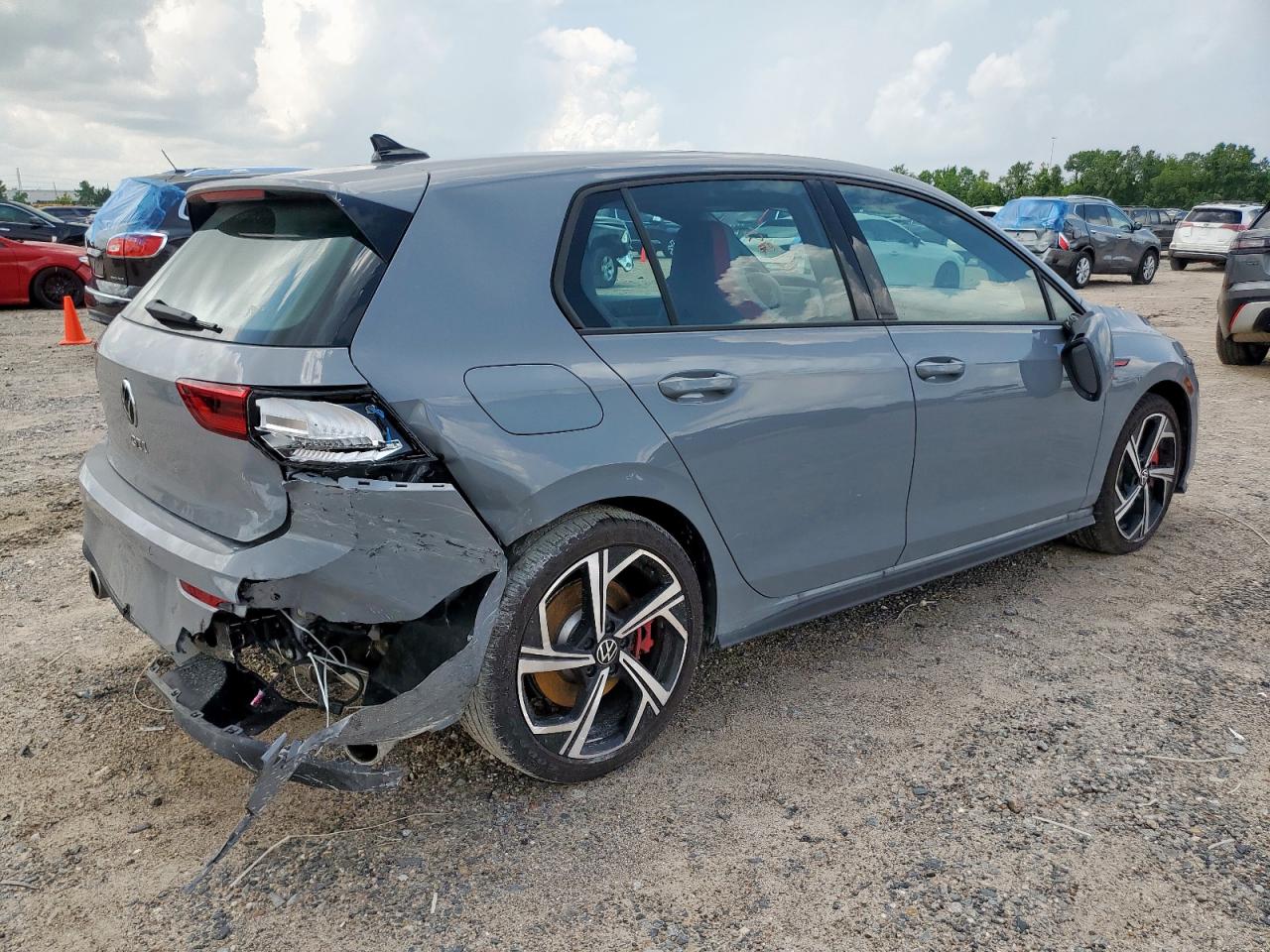 VOLKSWAGEN GOLF GTI SE