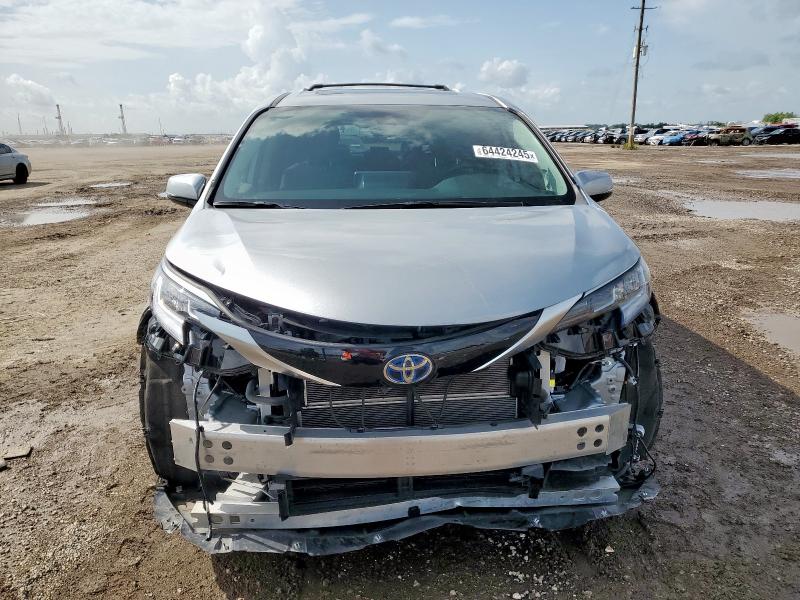 2024 TOYOTA SIENNA LIM 5TDZRKEC9RS181136