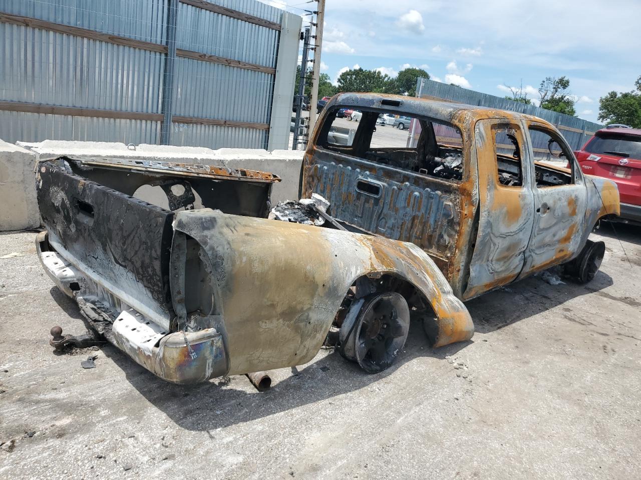 Lot #3214010240 2006 TOYOTA TACOMA ACC