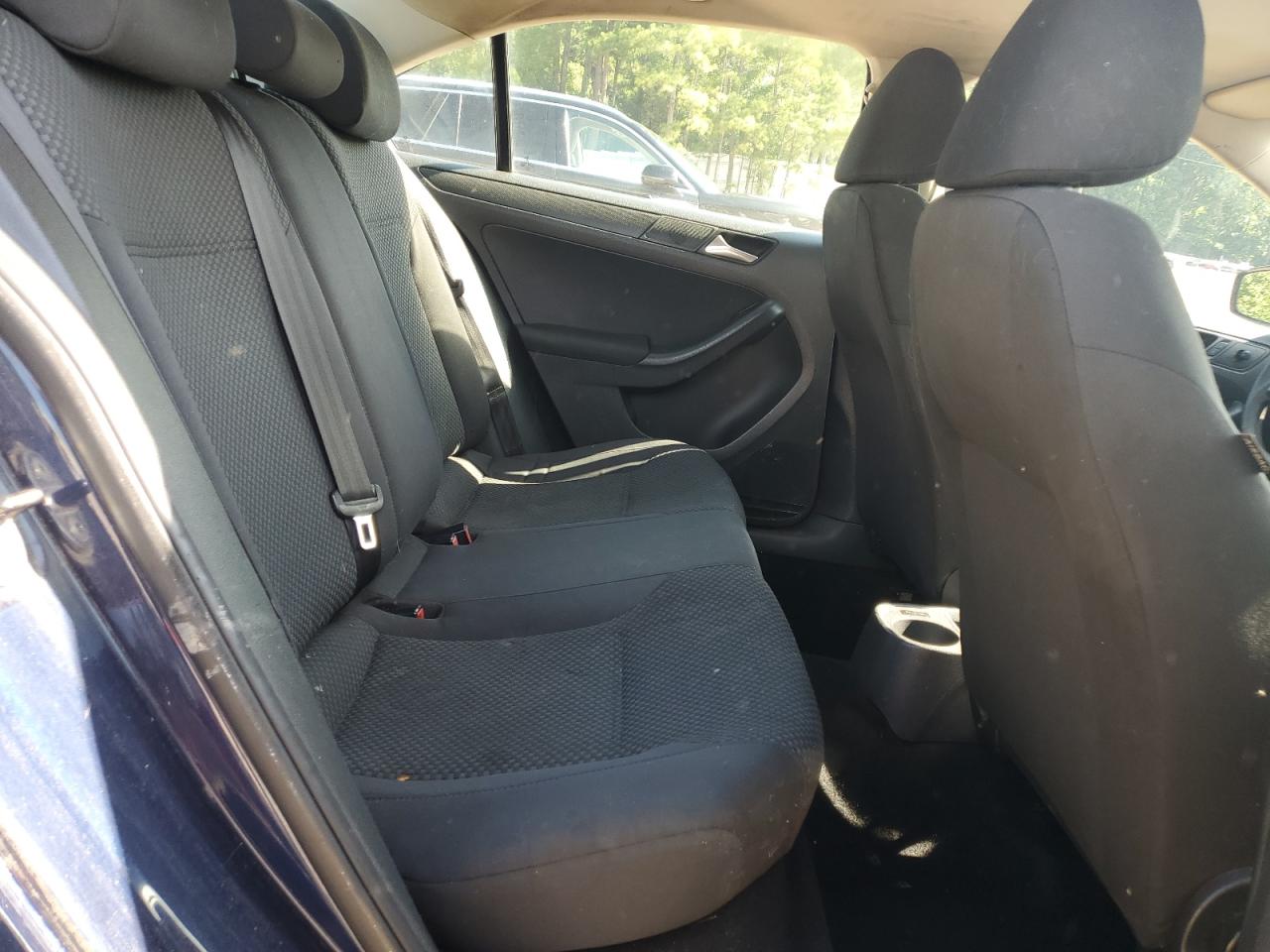 VOLKSWAGEN JETTA BASE