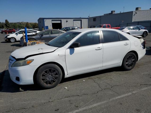 TOYOTA CAMRY BASE