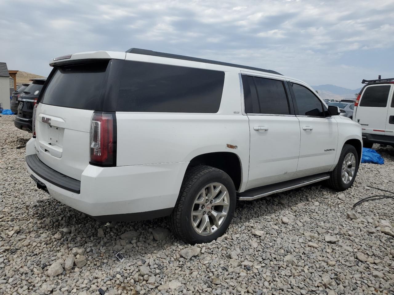 GMC YUKON K1500 SLT