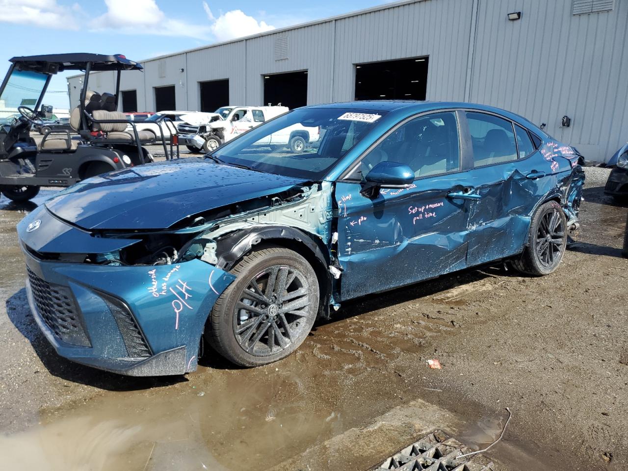 TOYOTA CAMRY XSE
