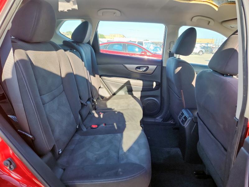 2015 NISSAN ROGUE S KNMAT2MT9FP586922