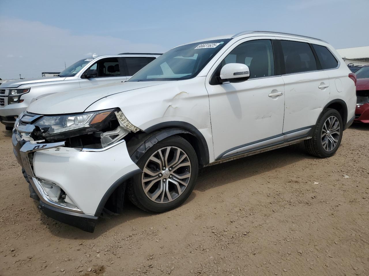 MITSUBISHI OUTLANDER SE
