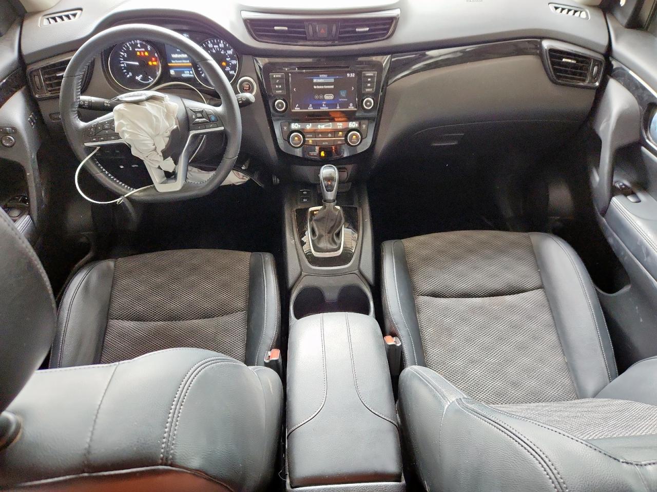 NISSAN ROGUE SPORT SV