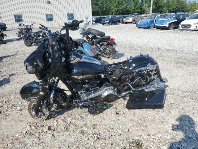 2011 HARLEY-DAVIDSON FLHX 1HD1KB417BB673189