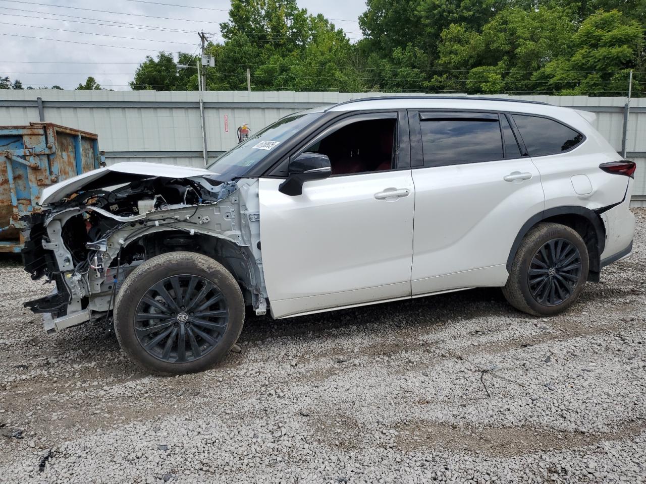 TOYOTA HIGHLANDER LE