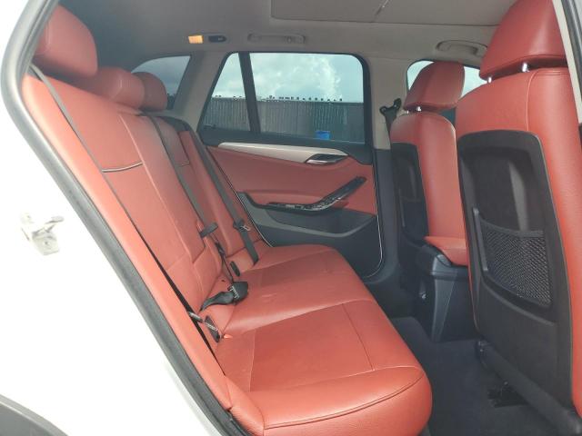 2015 BMW X1 SDRIVE2 WBAVM1C51FV498094