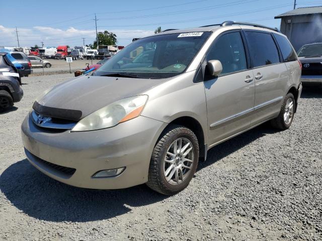 TOYOTA SIENNA XLE