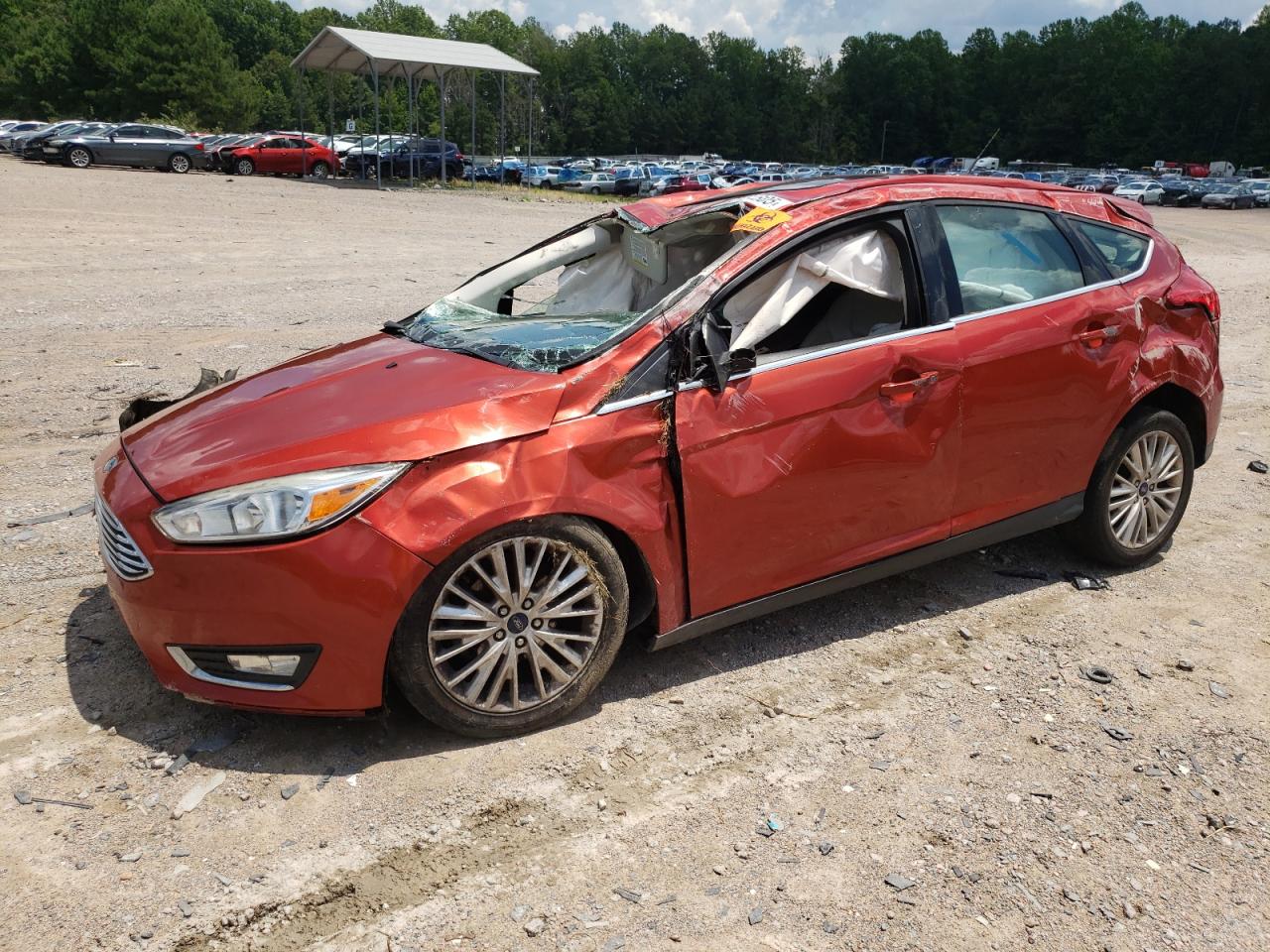 FORD FOCUS TITANIUM