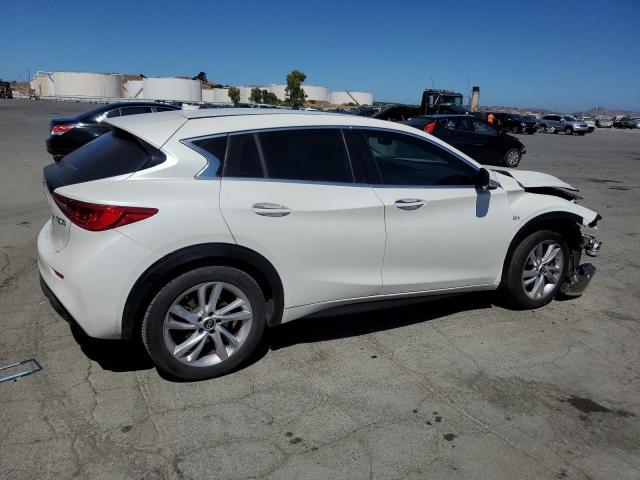 2017 INFINITI QX30 BASE SJKCH5CP6HA039576