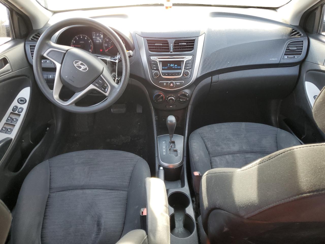 HYUNDAI ACCENT SE