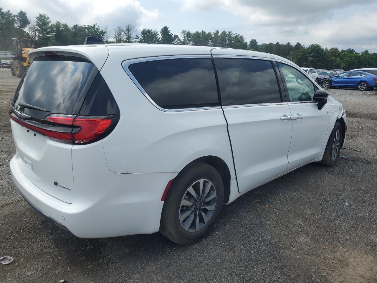 CHRYSLER PACIFICA HYBRID SELECT