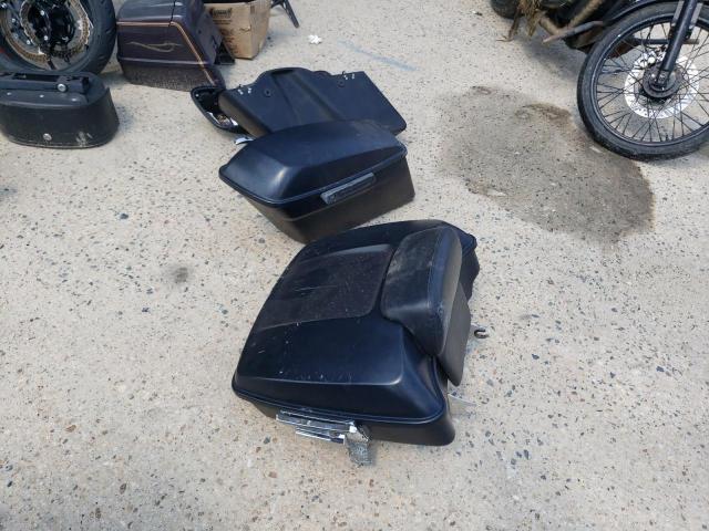 2015 HARLEY-DAVIDSON FLTRX ROAD 1HD1KHM17FB703025
