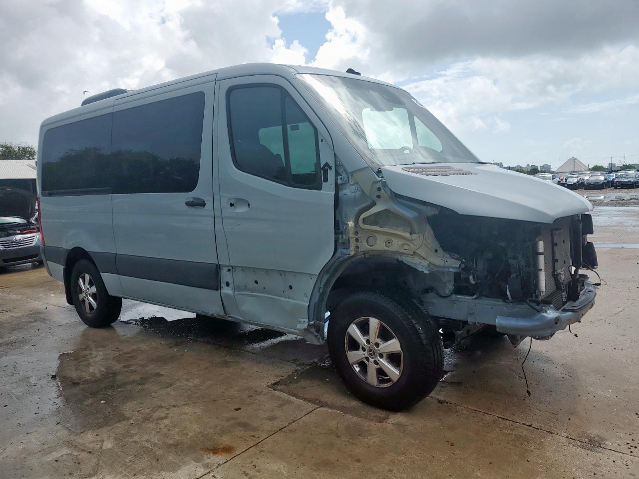 MERCEDES-BENZ SPRINTER 1500