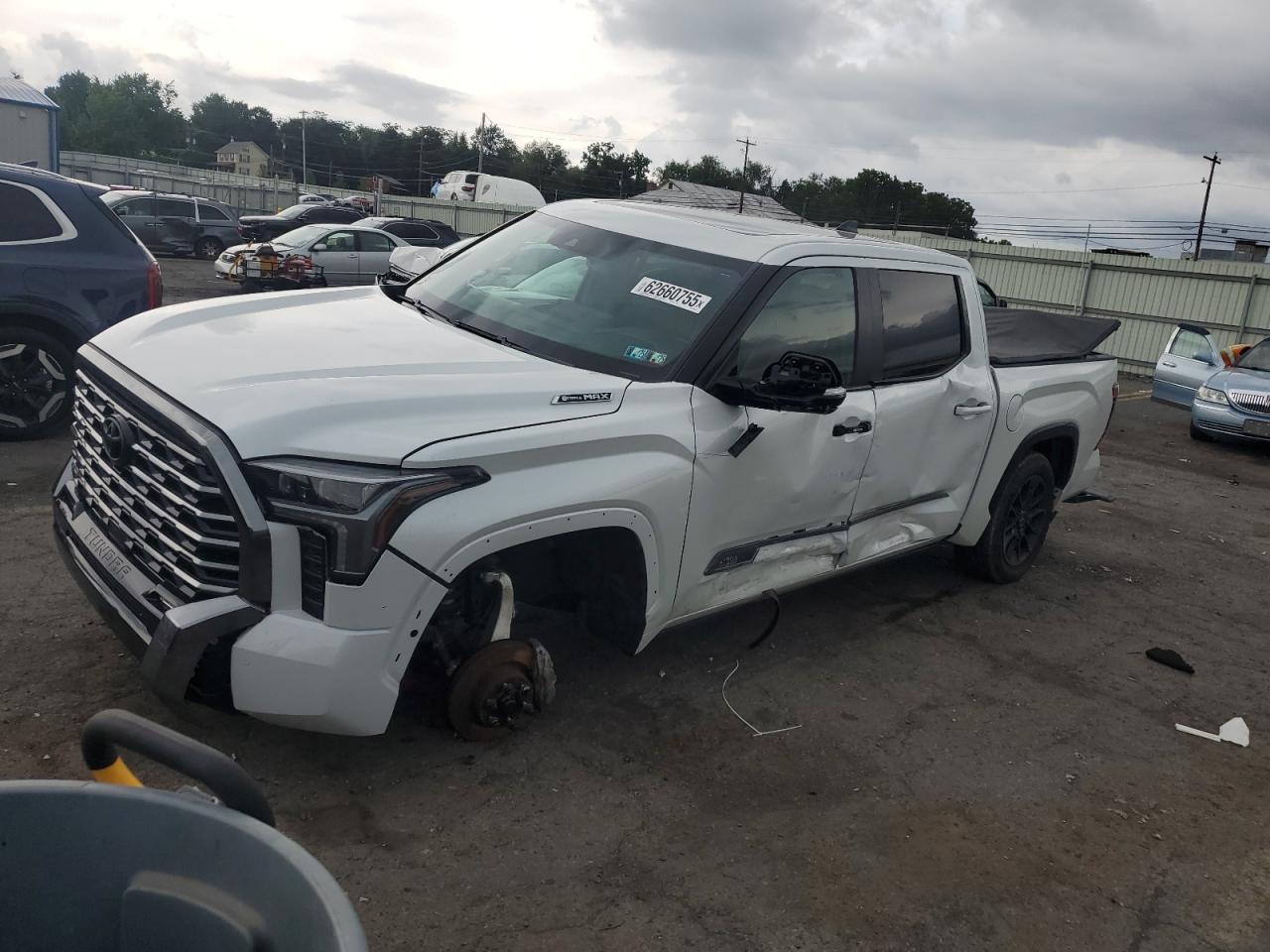 TOYOTA TUNDRA CREWMAX LIMITED