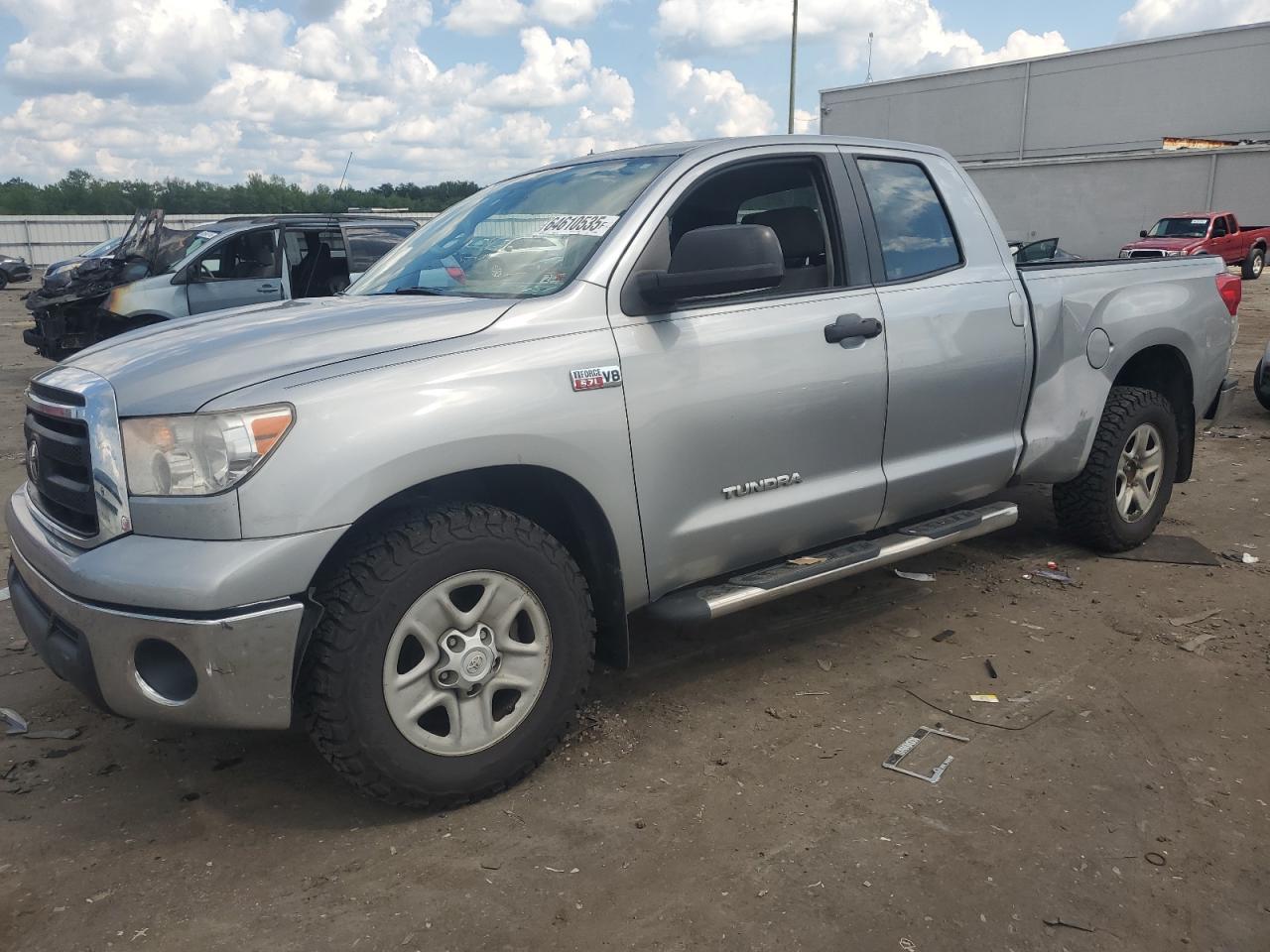 TOYOTA TUNDRA DOUBLE CAB SR5