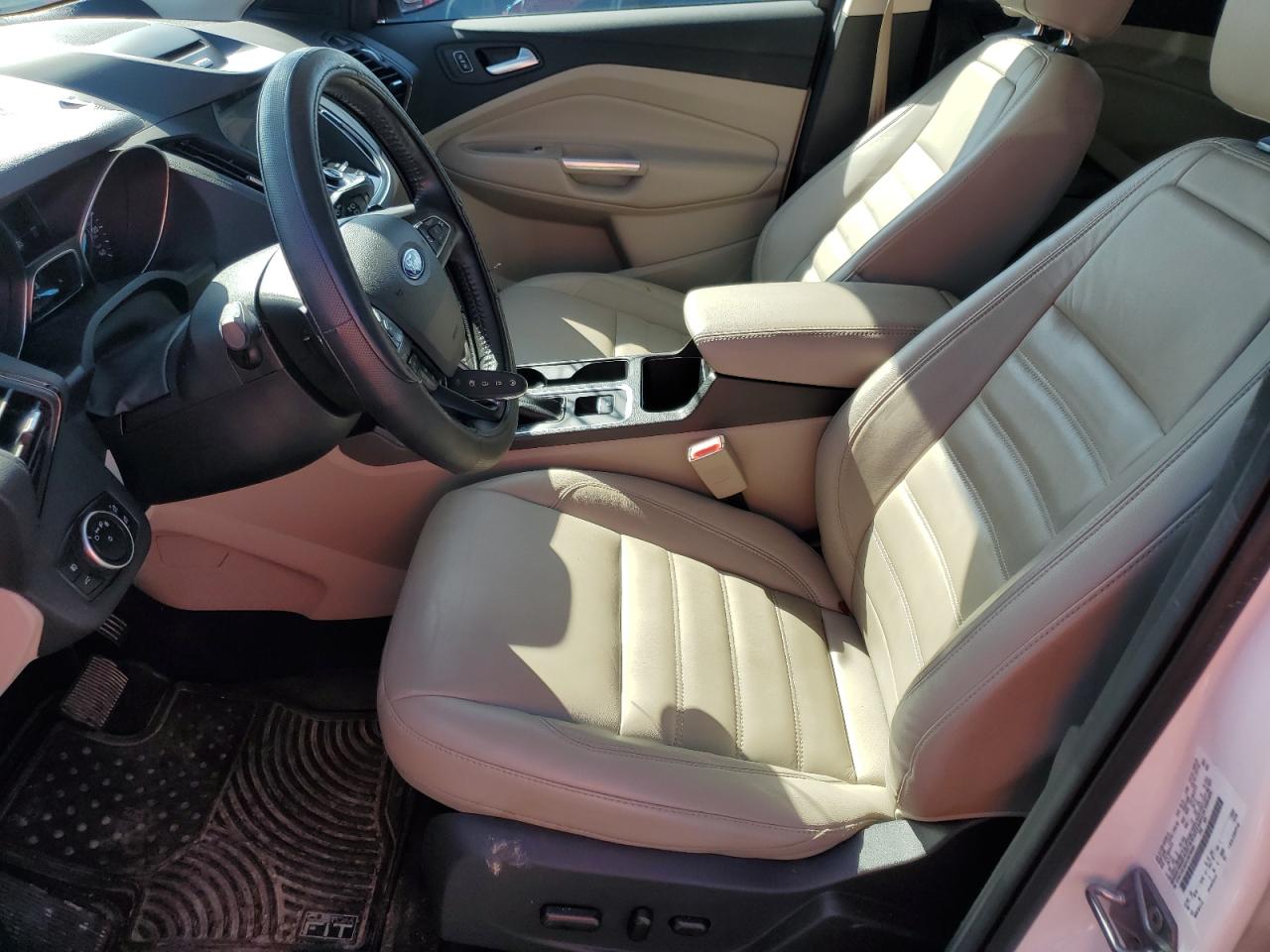 FORD ESCAPE TITANIUM