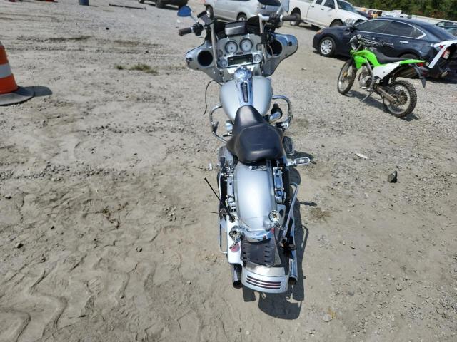 2010 HARLEY-DAVIDSON FLHX - 1HD1KB416AB674980