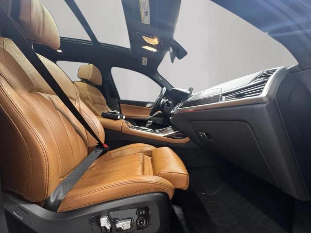 2021 BMW X7 XDRIVE4 - 5UXCW2C04M9F05903