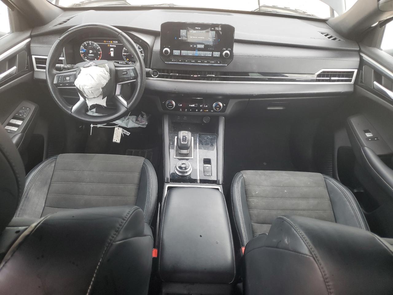 MITSUBISHI OUTLANDER SE