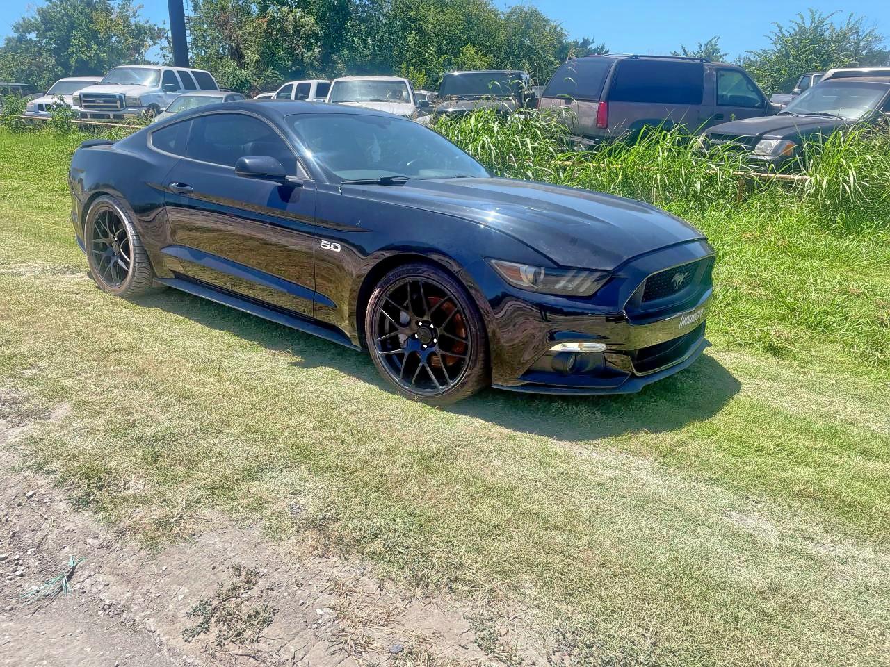 FORD MUSTANG GT