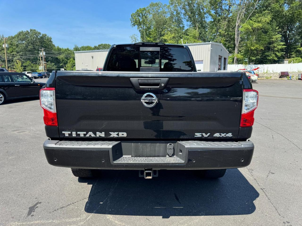 NISSAN TITAN SV