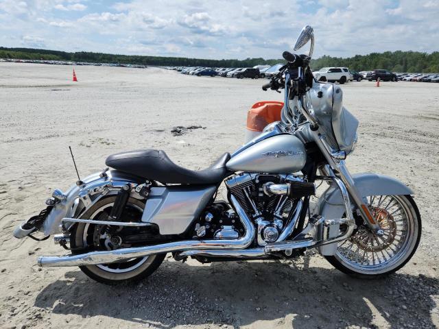 2010 HARLEY-DAVIDSON FLHX - 1HD1KB416AB674980