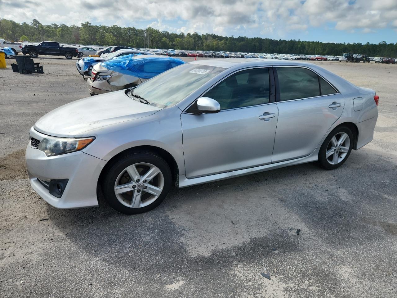 TOYOTA CAMRY BASE