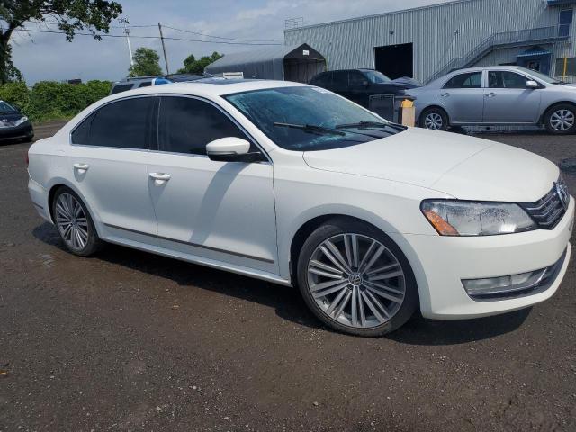 2015 VOLKSWAGEN PASSAT SE 1VWBV7A34FC046026