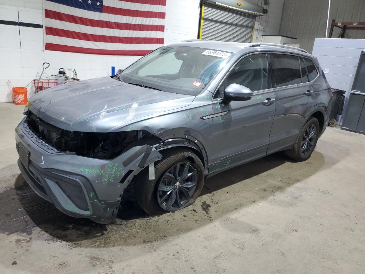 VOLKSWAGEN TIGUAN SE