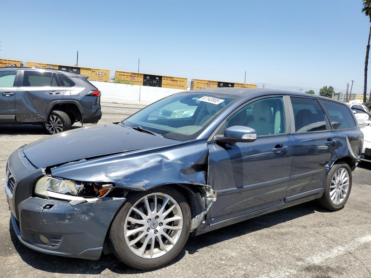 VOLVO V50 T5