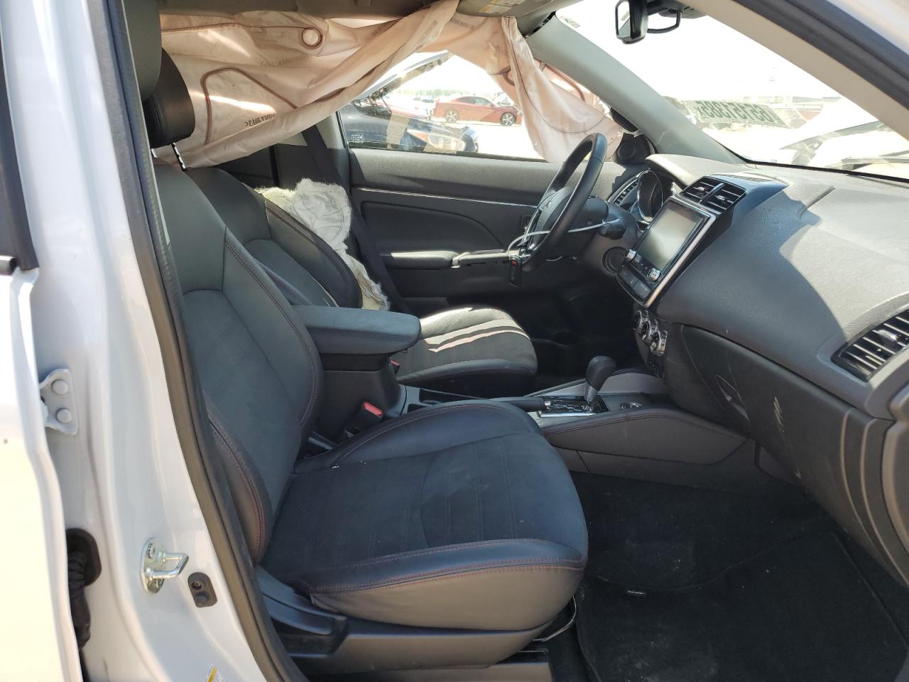 MITSUBISHI OUTLANDER ES