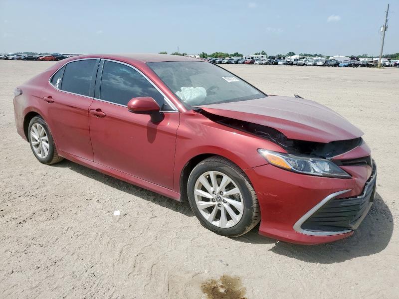 2021 TOYOTA CAMRY LE 4T1C11AK6MU613041
